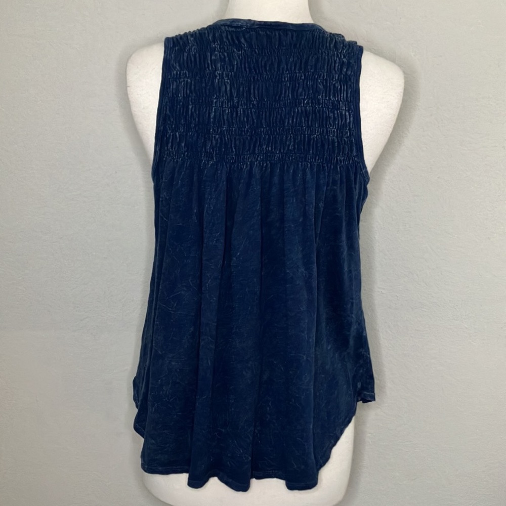 Universal Thread Ruched Marbled Tank Top - Picture 5 of 6